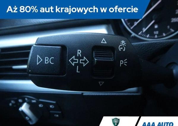 BMW Seria 3 cena 22000 przebieg: 214803, rok produkcji 2009 z Białobrzegi małe 254